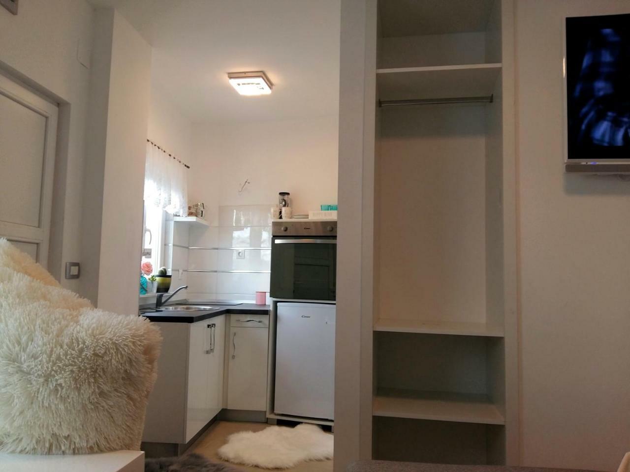 Studio Apartman Vortex Fažana エクステリア 写真